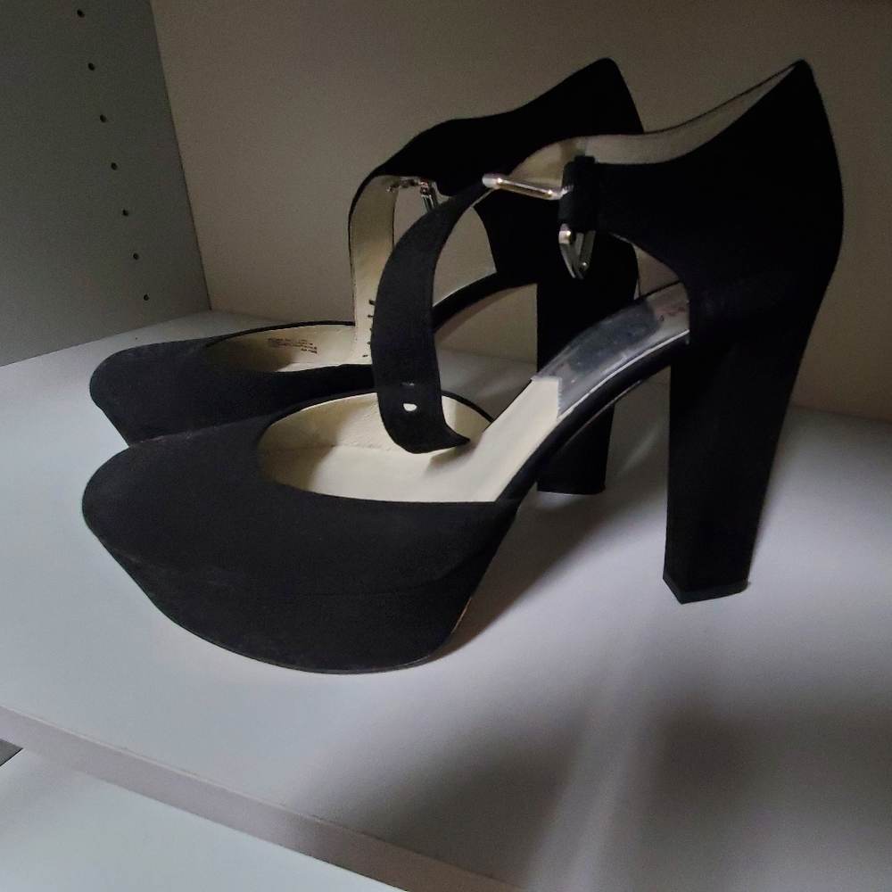 Shoe
